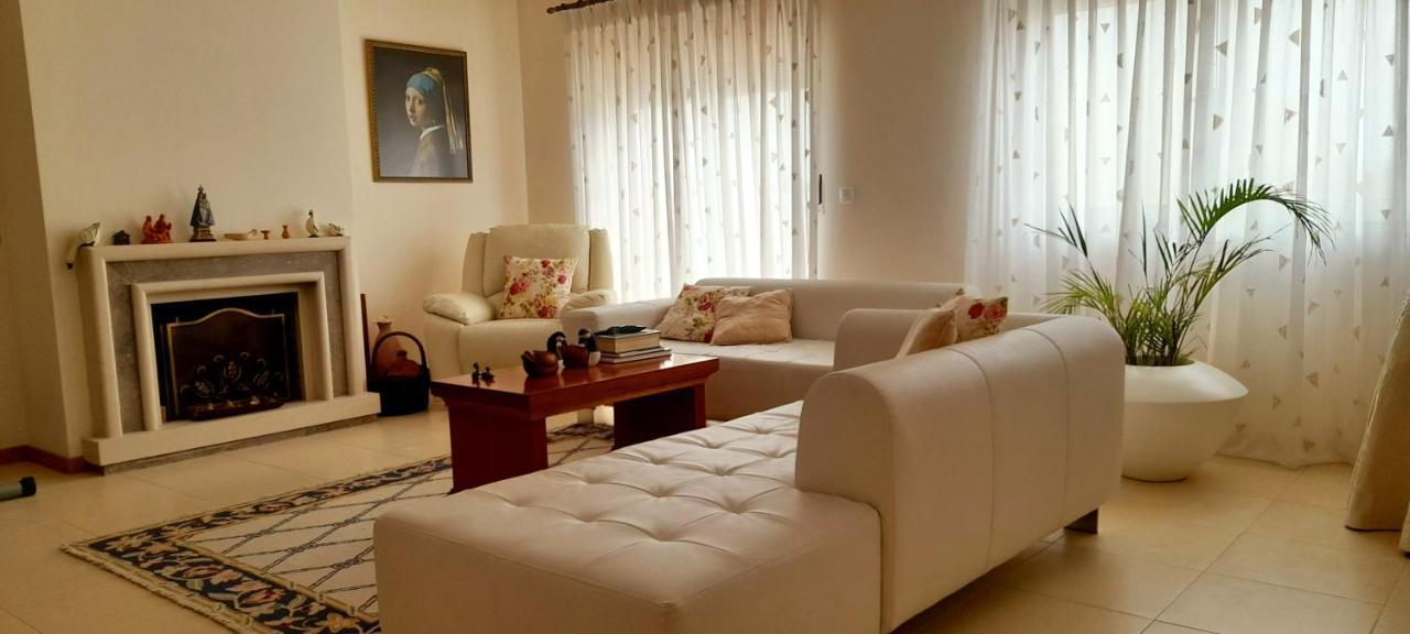 Casa Dos Limoes Hotel Caldas Da Rainha Bagian luar foto