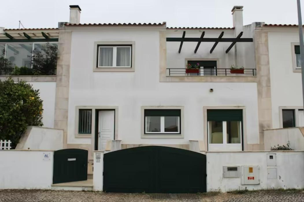 Casa Dos Limoes Hotel Caldas Da Rainha Bagian luar foto